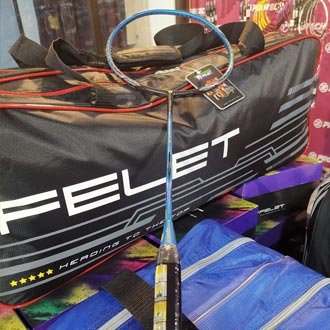 Felet badminton racket